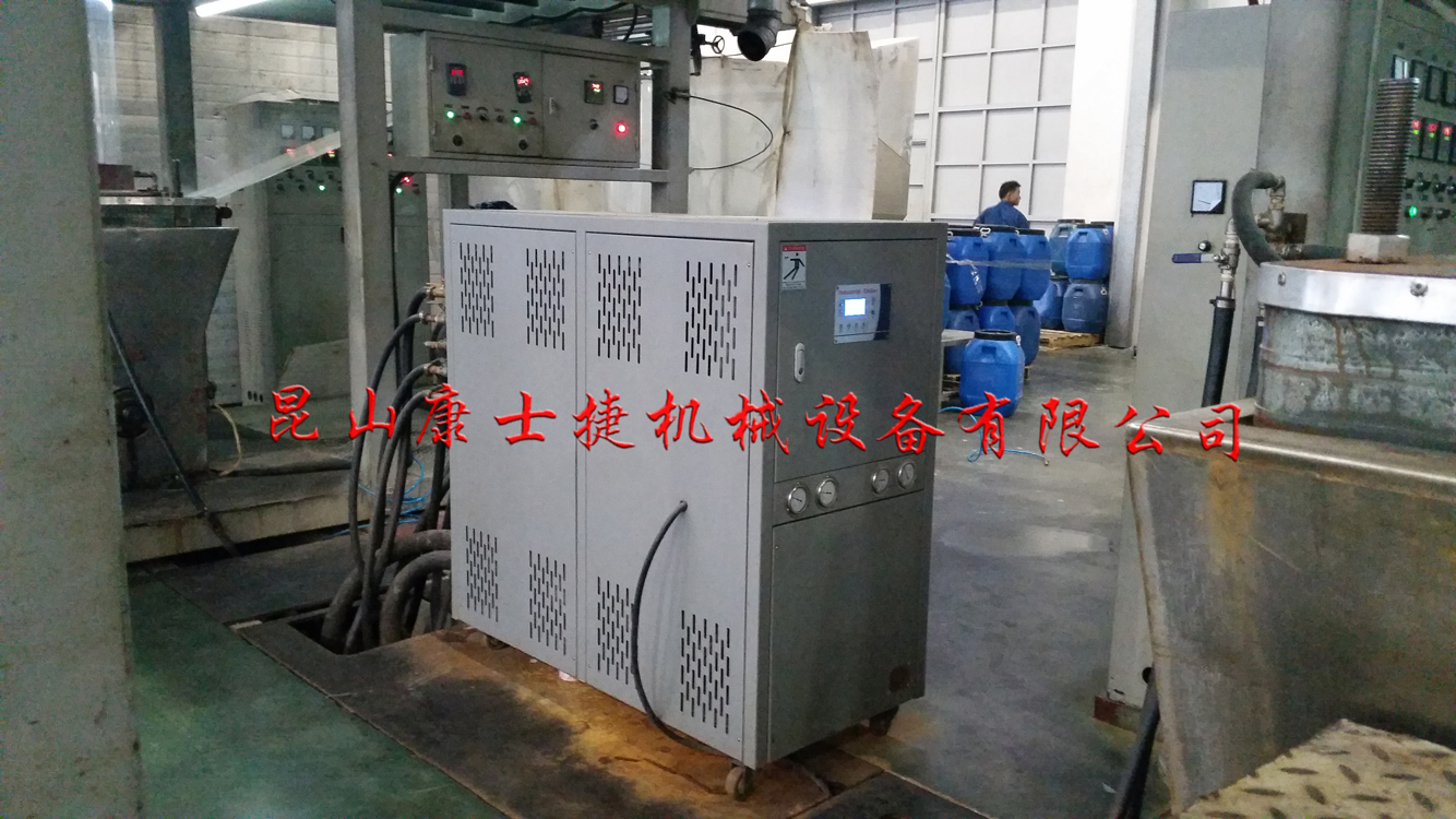 水冷制冷機組現場(chǎng)