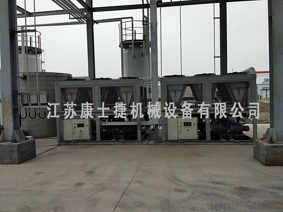 電子廠(chǎng)用防爆超低溫冷凍機組使用現場(chǎng)照片