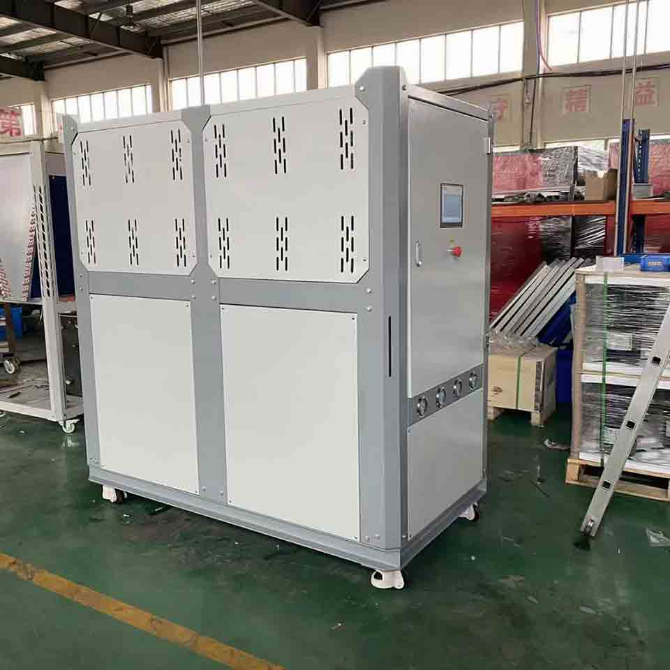 復疊式冷水機的組成及冷凝器的保養方法