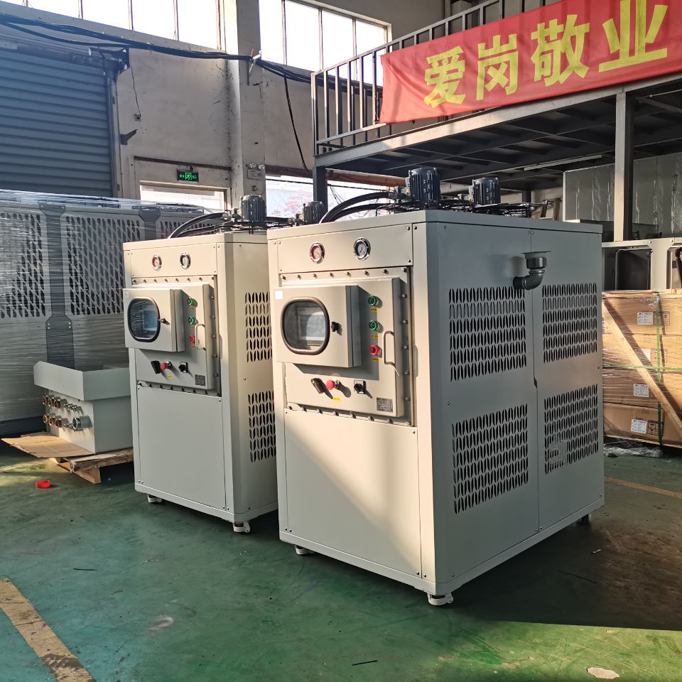 低溫冷水機